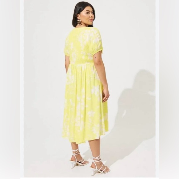 Torrid Emma Mini Swiss Dot Yellow Floral Dress. Size 1. - Picture 2 of 9